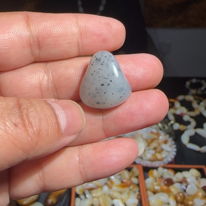 和田玉吊坠(不含链)未镶嵌5.8克