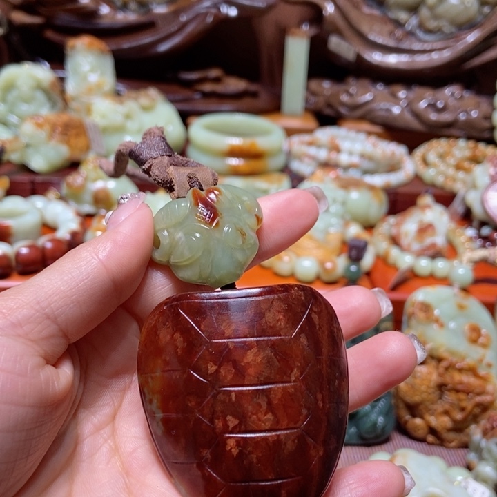 岫岩河磨玉（透闪石质玉）把件未镶嵌