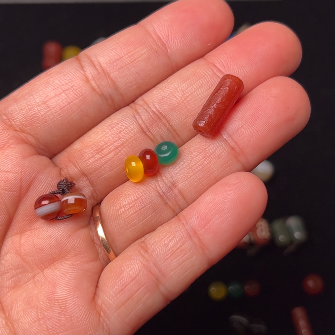 王***湙玛瑙/玉髓未镶嵌配饰