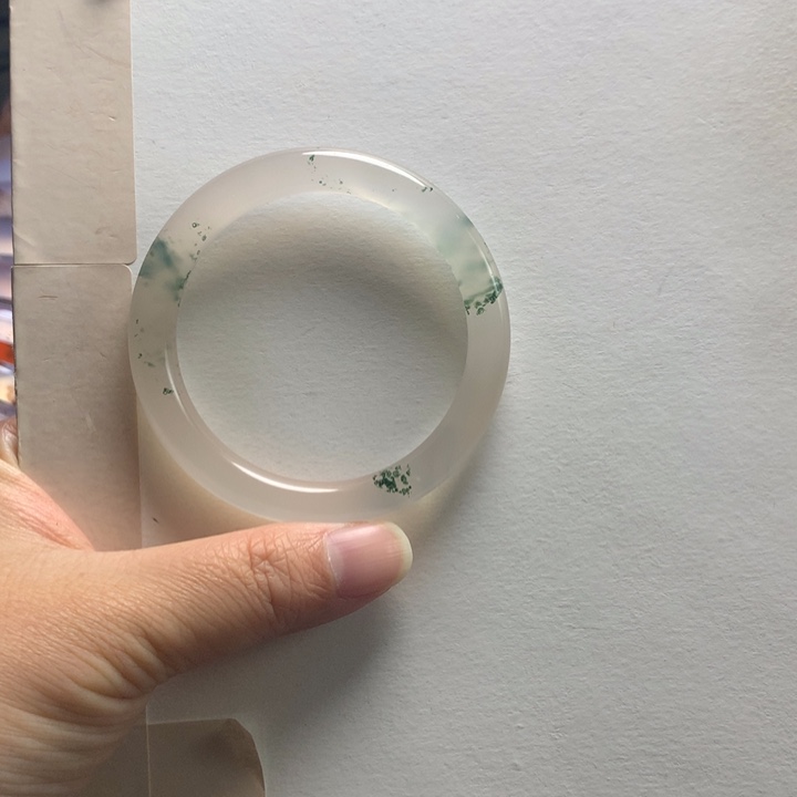 手镯玛瑙/玉髓未镶嵌J****妹53.5