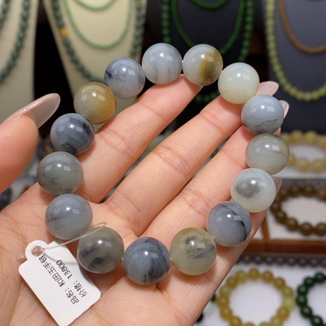 和田玉未镶嵌手串