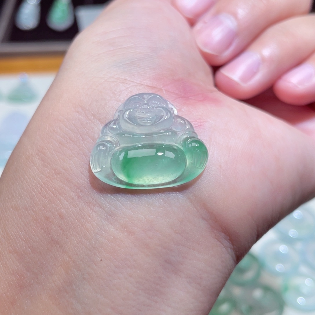 颈饰未镶嵌翡翠佛公