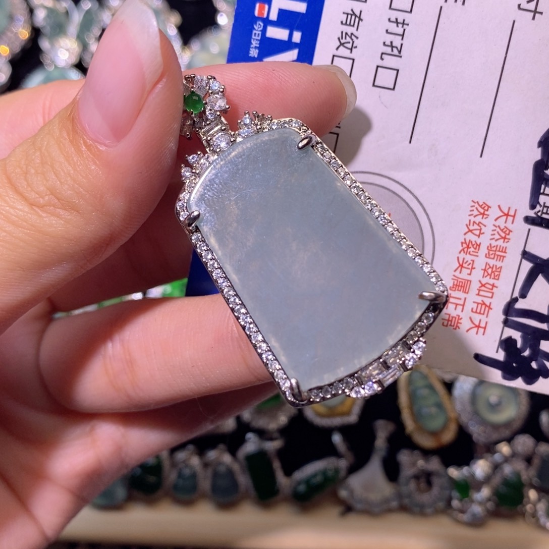 翡翠未镶嵌颈饰天然