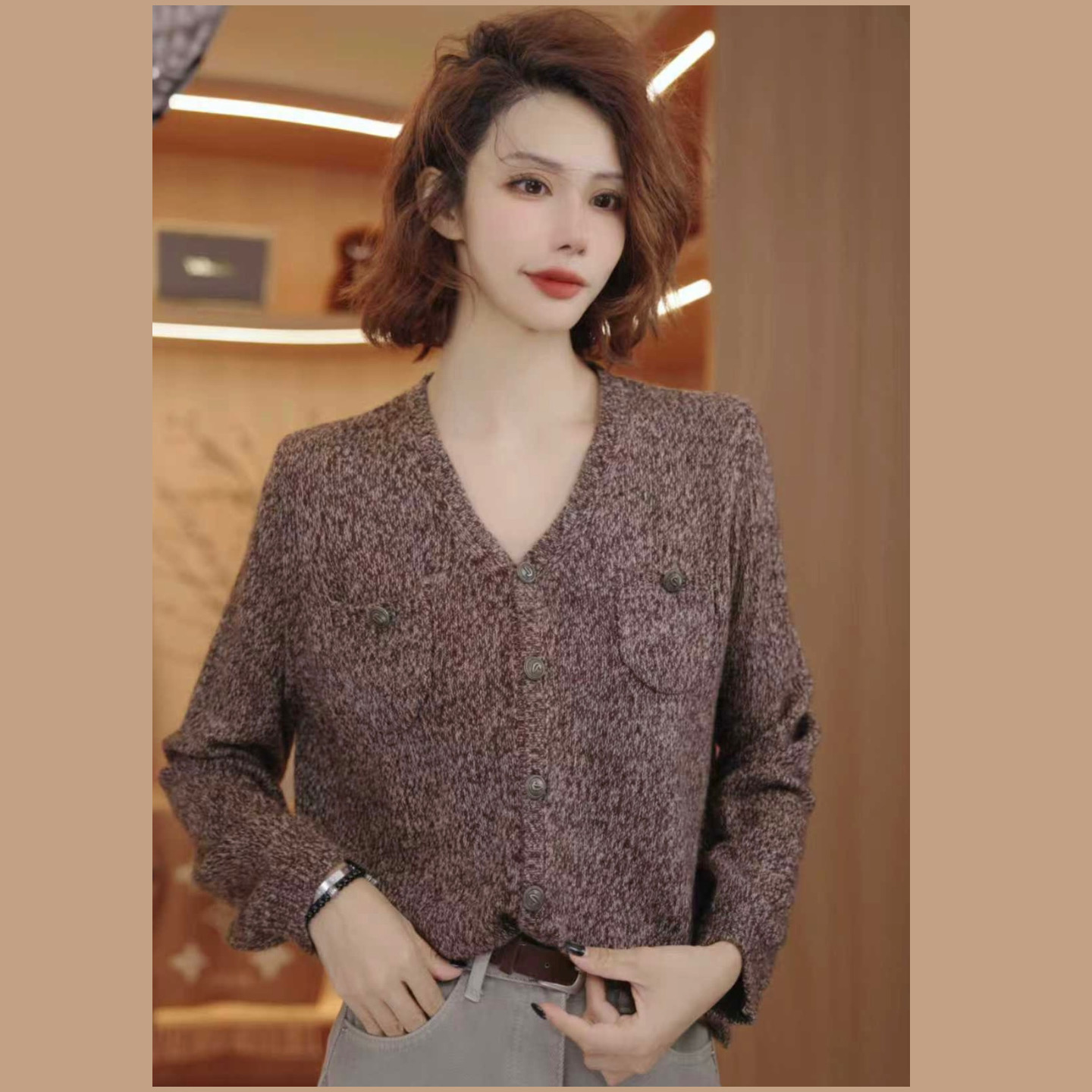 七奈「千鸣」 V领双口袋显瘦百搭毛衣QN13365