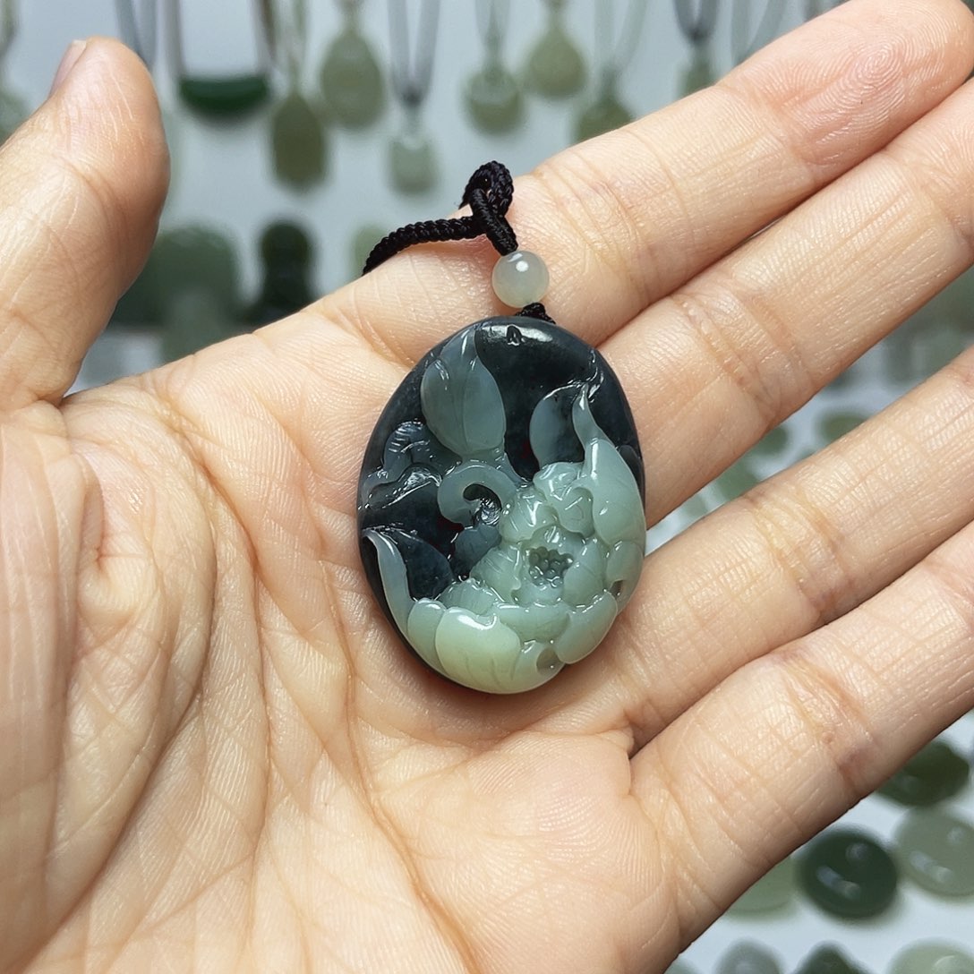 颈饰未镶嵌和田玉（翠青玉）L*