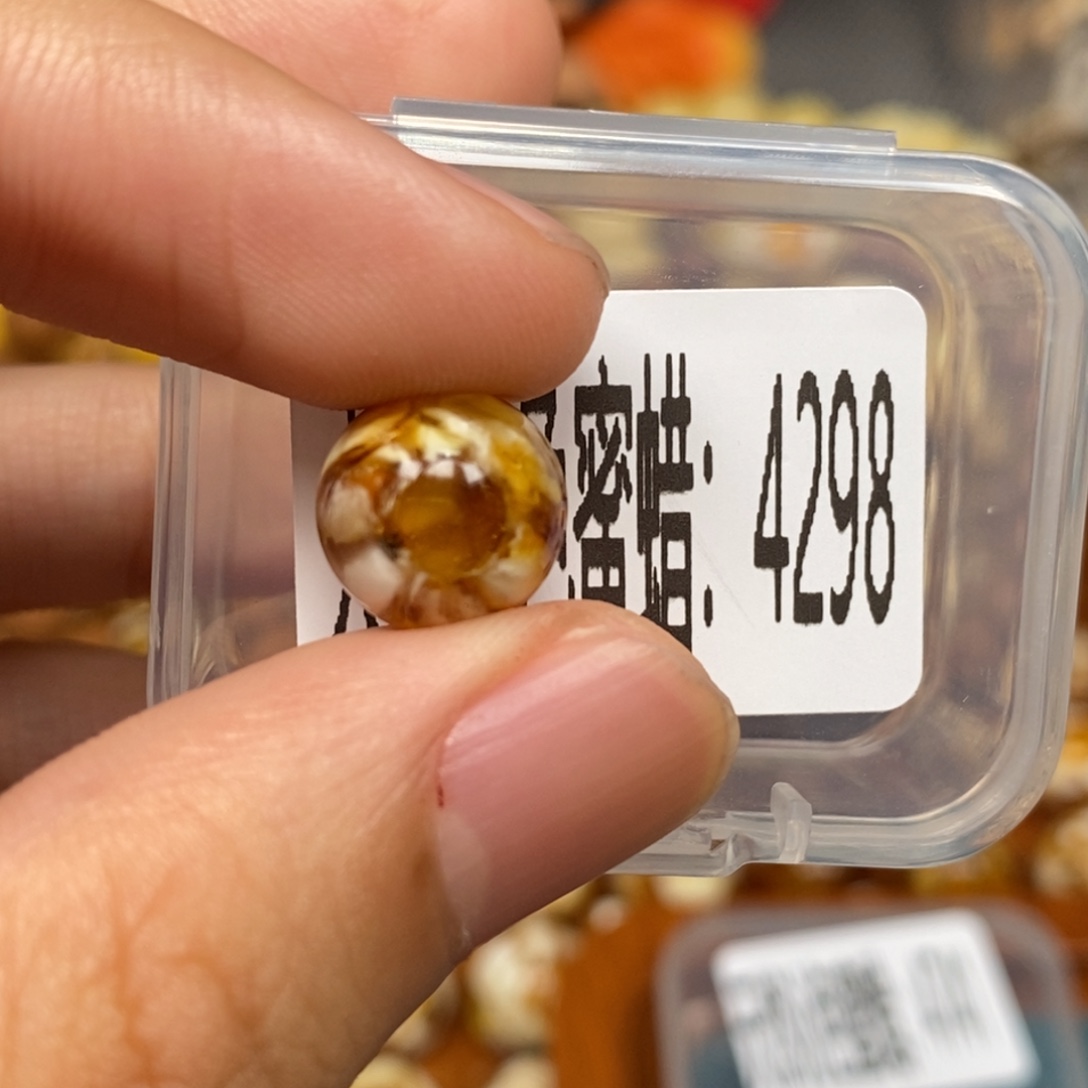 蜜蜡未镶嵌珠宝奇石4298