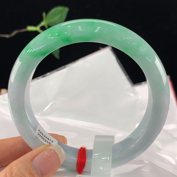 翡翠手镯未镶嵌61圈口0259