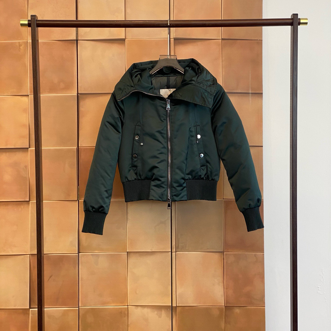 Moncler 限量款Coronide祖母绿短款羽绒服/0码/99新/27234