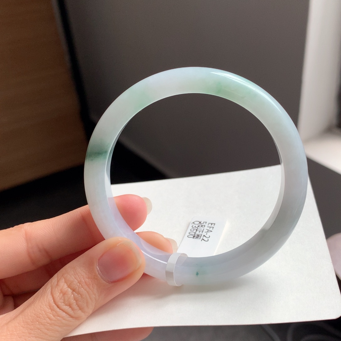 翡翠手镯未镶嵌种老起胶飘绿13号