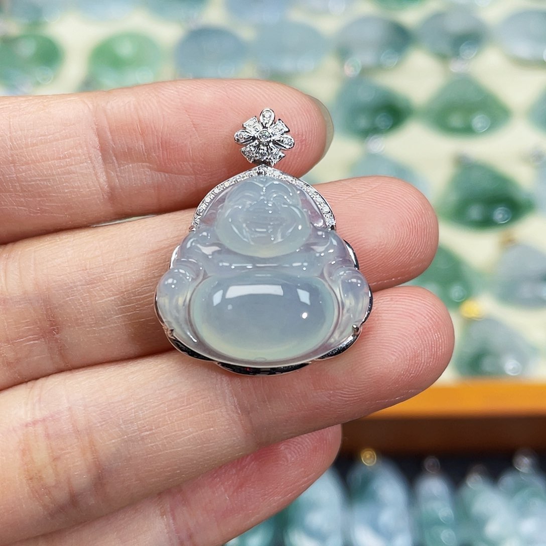 翡翠颈饰18K金镶嵌吊坠