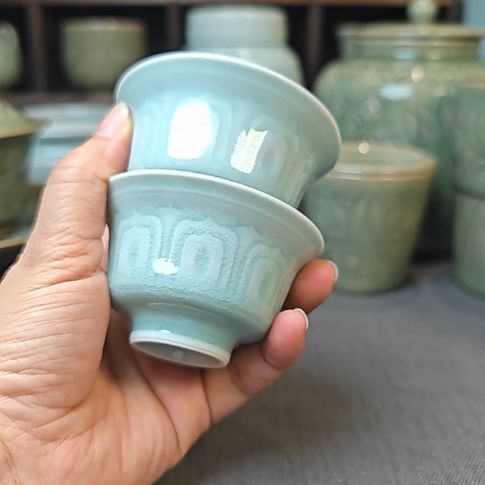 一对天青全手工茶盏微瑕