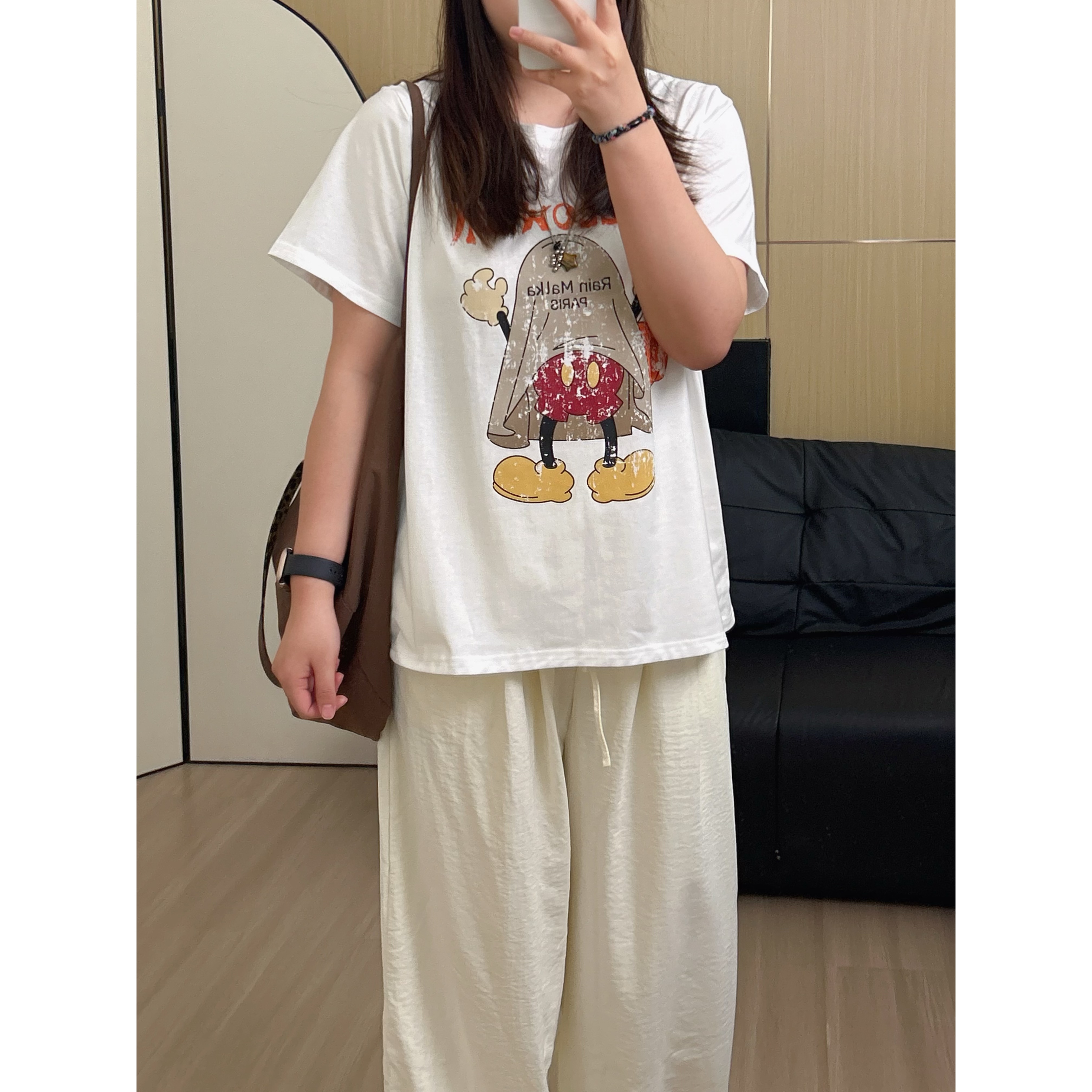【咔咔】偷跑米奇-宽松圆领女士夏季百搭短袖T恤K0669