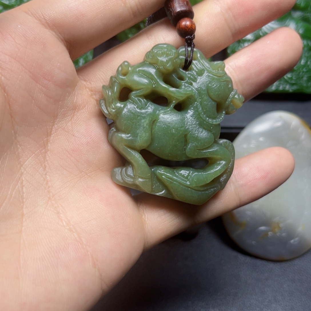 颈饰未镶嵌和田玉和田玉