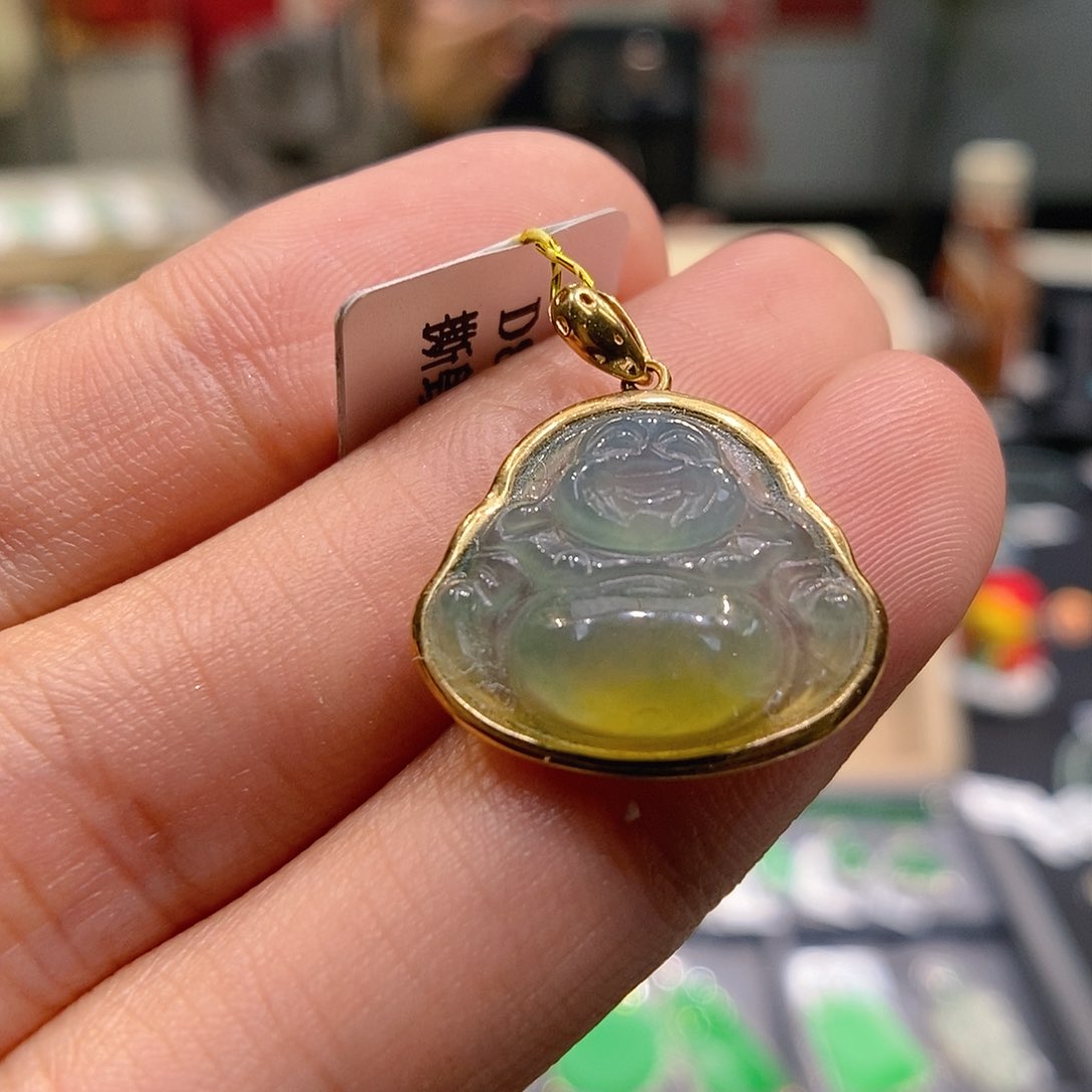 翡翠颈饰18K金镶嵌佛公