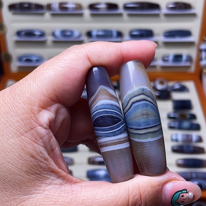 别***玛瑙/玉髓未镶嵌颈饰