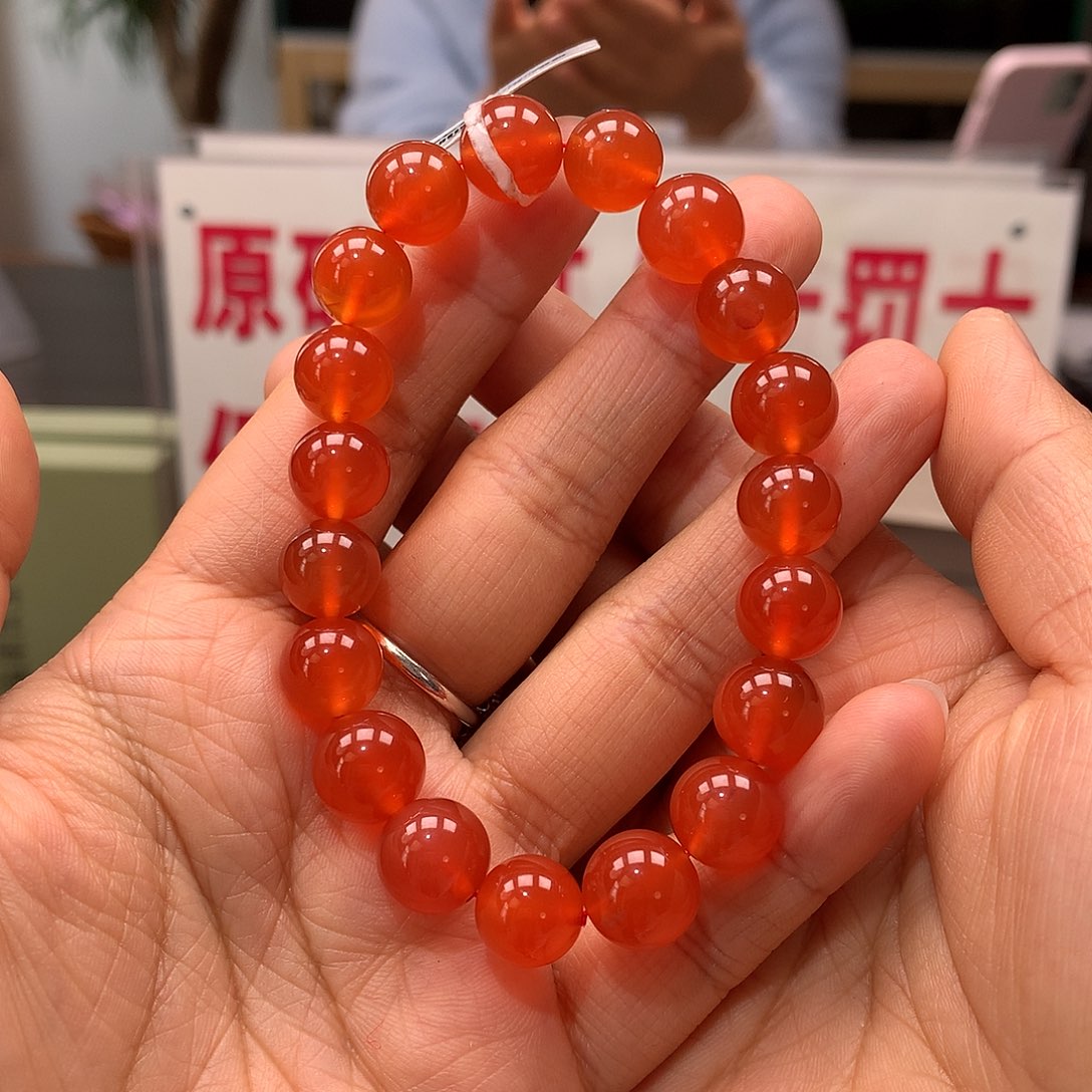 南红玛瑙南红保山河湾冰红10mm手串未镶嵌