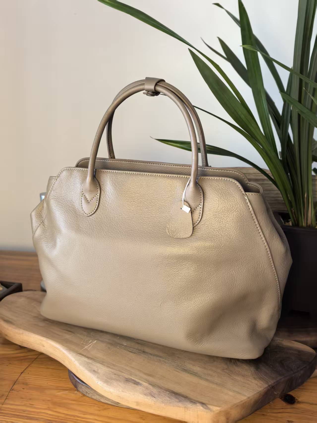 头层牛皮女款休闲手提斜挎包真皮女款休闲公文包电脑包手拎包百搭