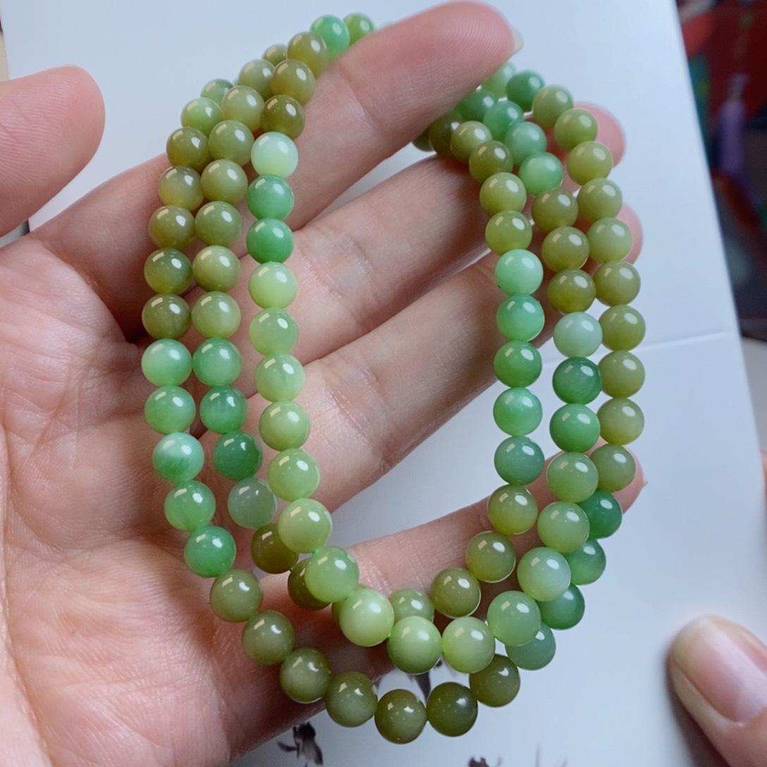 和田玉手链未镶嵌黑羊洞