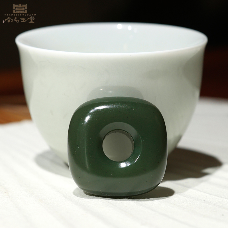 【专属品质】苏工新疆和田玉碧玉豆青玉琮扣方扣吊坠