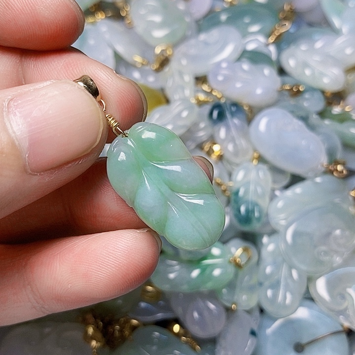 翡翠未镶嵌颈饰天然A货翡翠