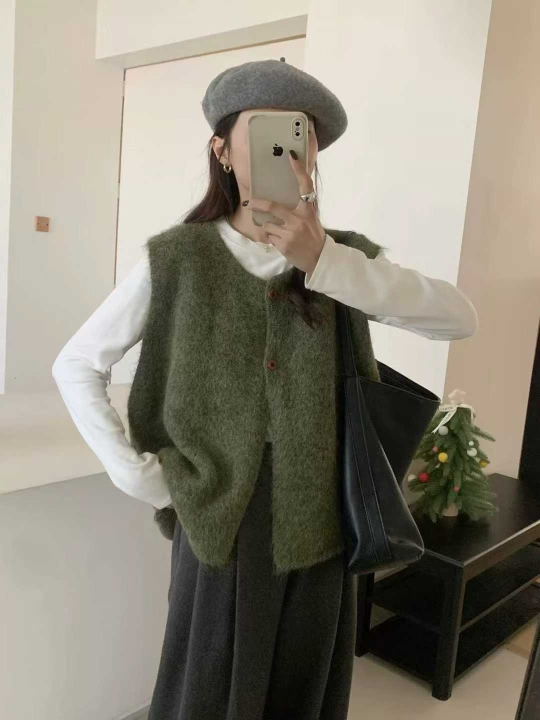 韩系圆领简约两粒扣针织马甲开衫女春秋冬新款宽松百搭毛衣背心
