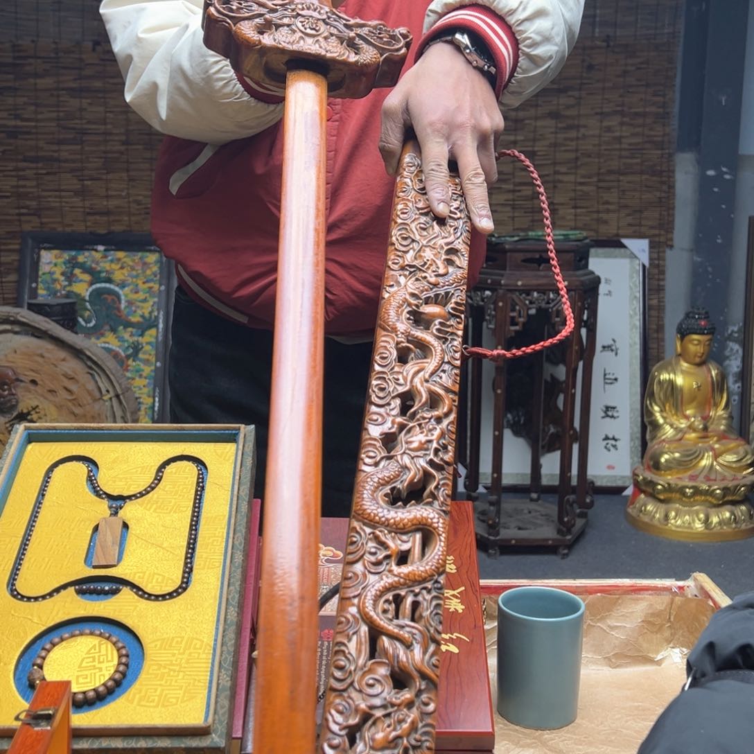 大叶紫檀（黑酸枝木类）