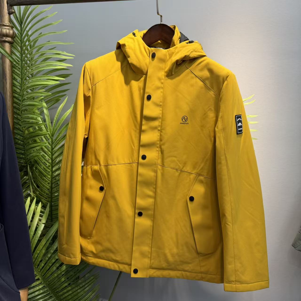 户外工装防水夹棉连帽冲锋夹克男秋冬加厚保暖防风外套男 Y5T2629