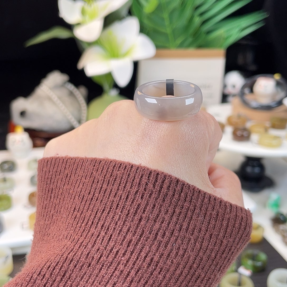 和田玉未镶嵌戒指E169烟紫轮胎18.7