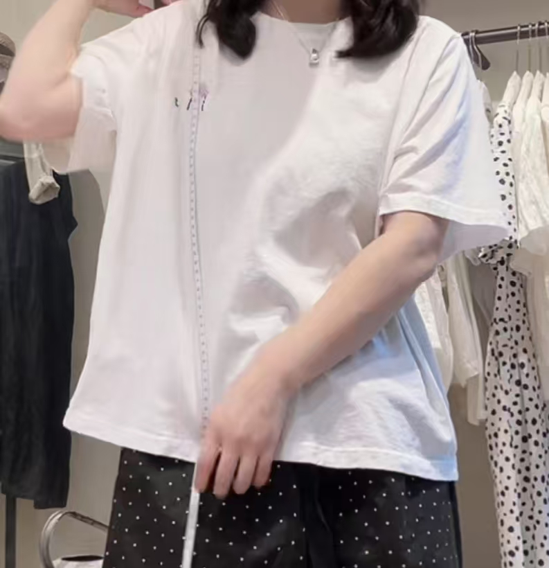 【奈野喜】韩国正品代购 /小花家刺绣小女孩T【NO退NO换】