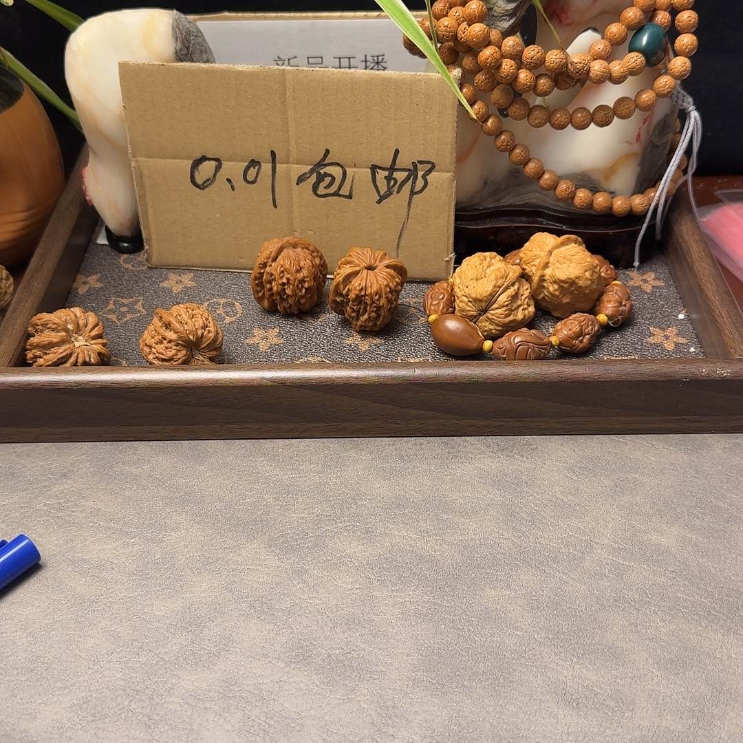 文玩核桃吊坠三六次全品无休白狮子