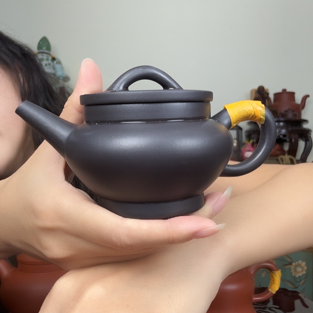 鹏***。茶壶紫砂底部凹陷