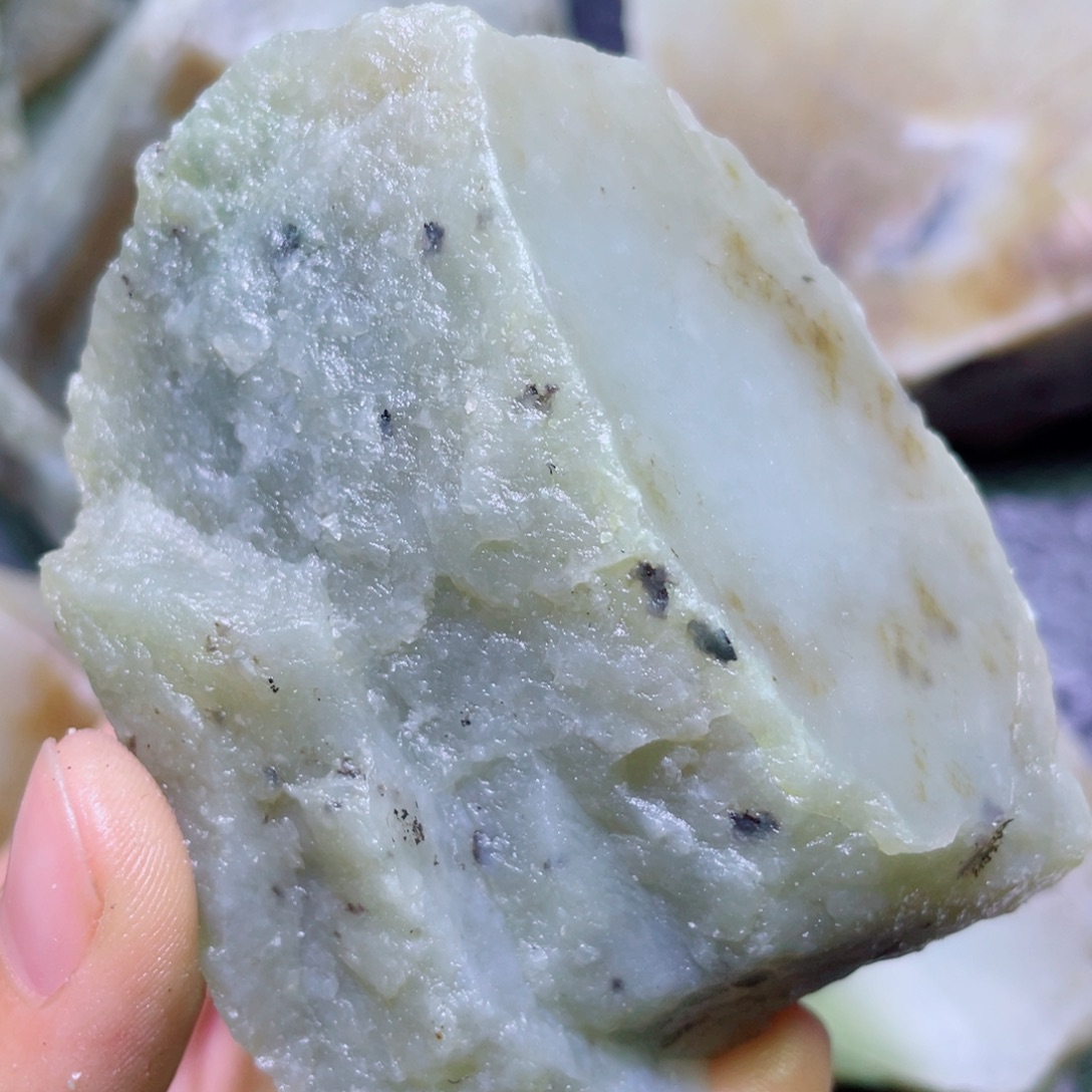 和田玉未镶嵌珠宝半成品