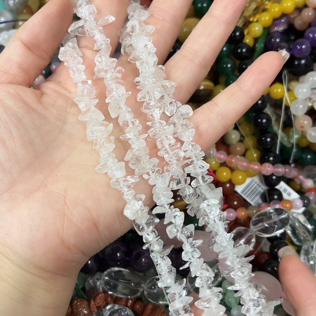 玛瑙/玉髓未镶嵌珠宝半成品，白水晶碎石4圈