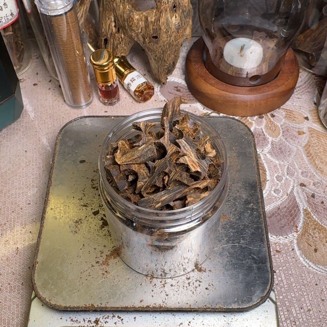 沉香沉香碎屑沉香奇楠油叶子车珠料