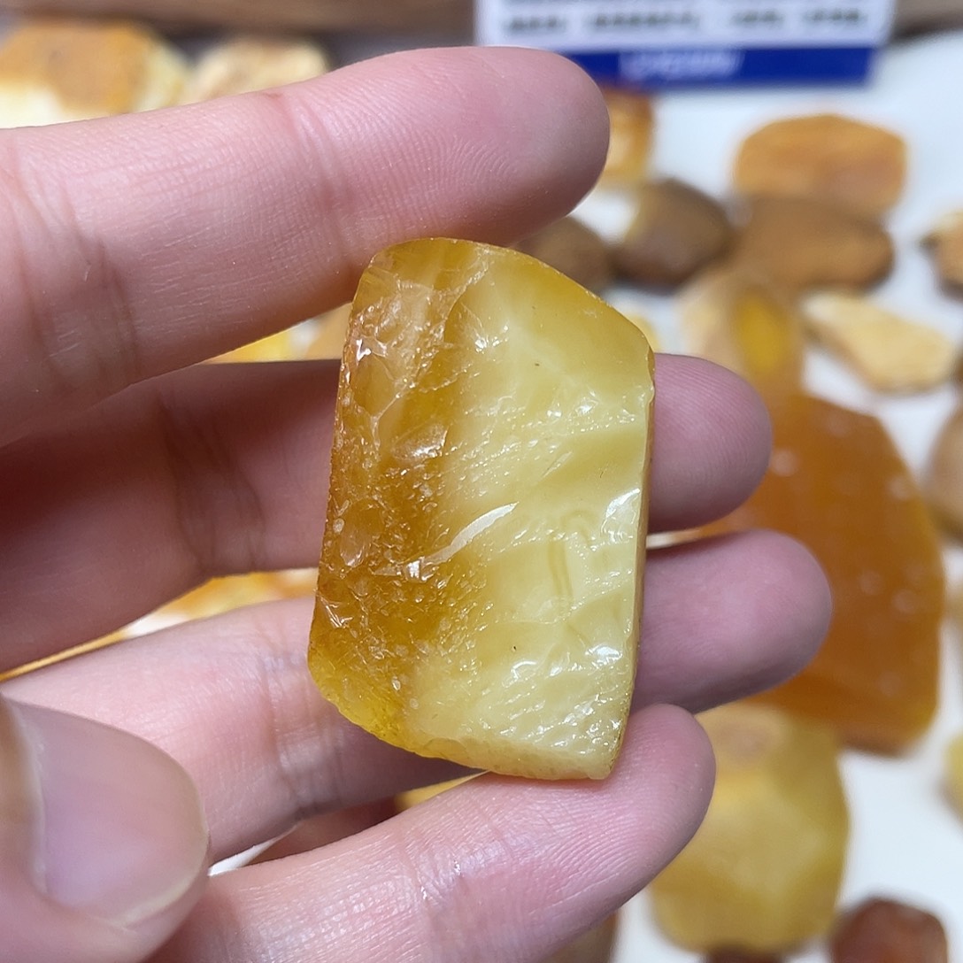 定制琥珀未镶嵌原矿琥珀