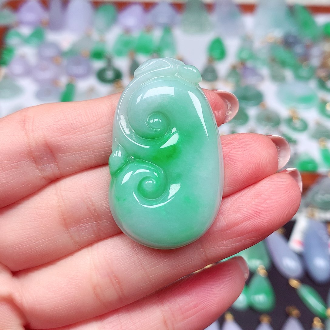 翡翠颈饰未镶嵌天然翡翠A货