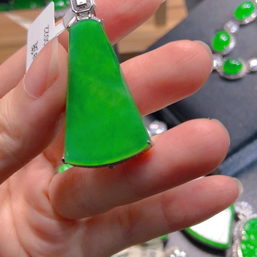 吊坠(不含链)银S925镶嵌翡翠