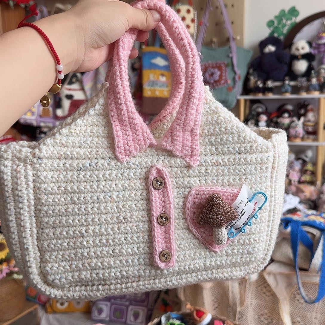 织物粉色衣服领子包
