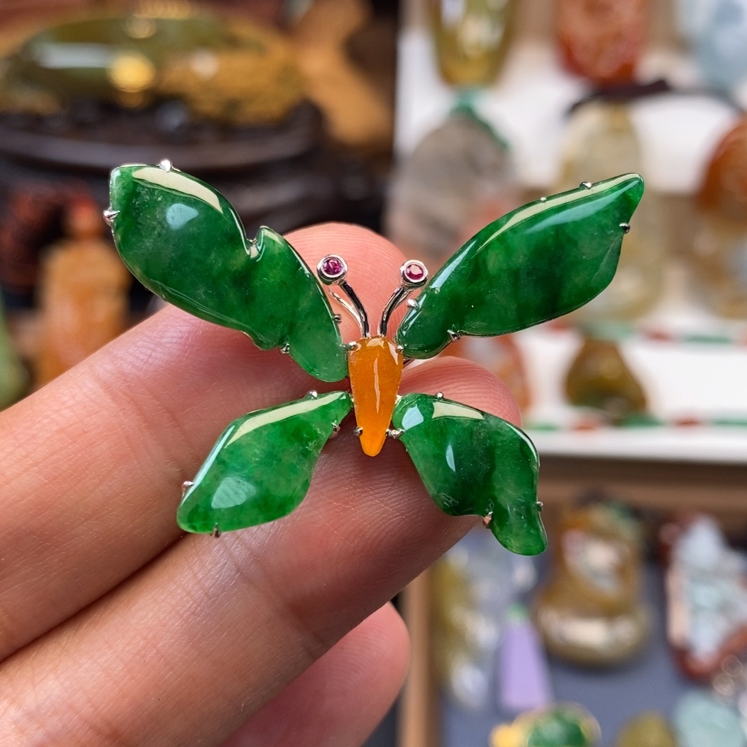 翡翠18K金镶嵌颈饰金镶绿蝴蝶