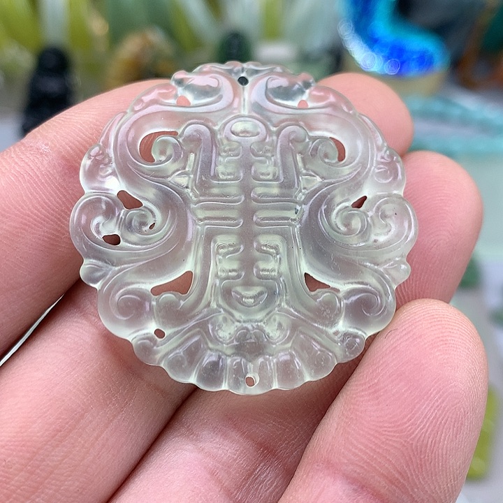 蛇纹石玉挂坠未镶嵌