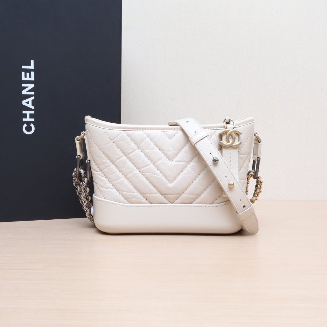 95新 Chanel/香奈儿 斜挎包流浪20米白色30开 P205437132