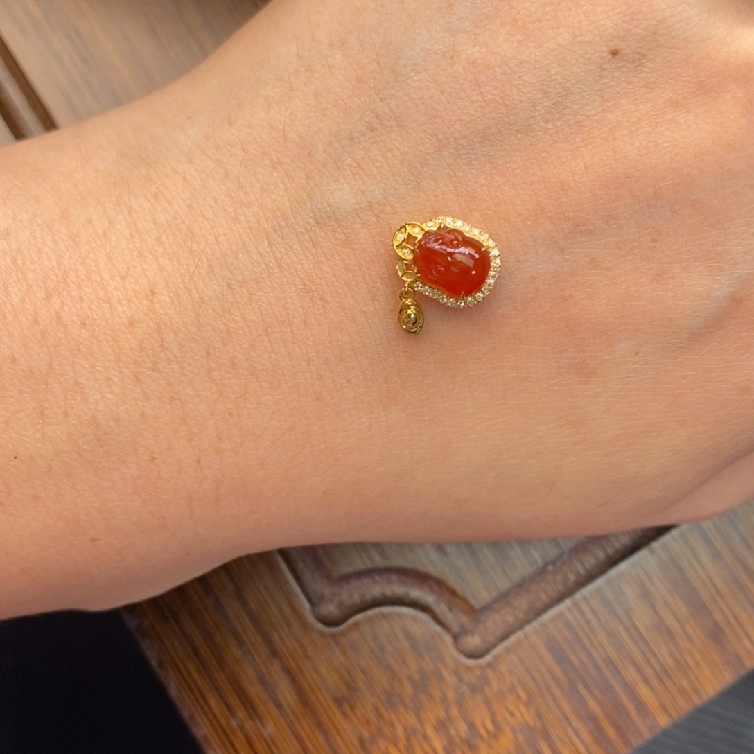 寻***辰翡翠18K金镶嵌颈饰翡翠