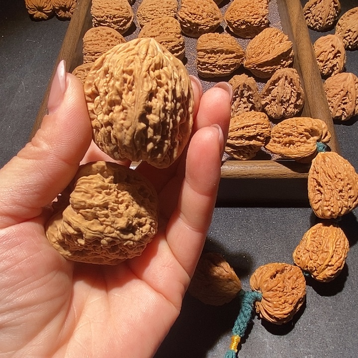 Y***o把件核桃疆疆好南疆石丑疆福利品
