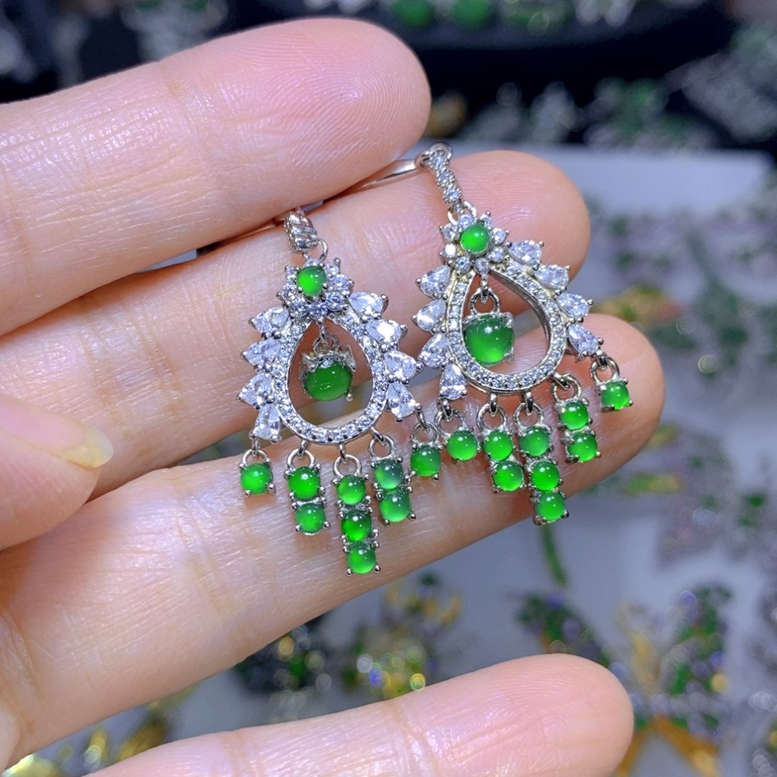 翡翠颈饰银S925镶嵌天然翡翠