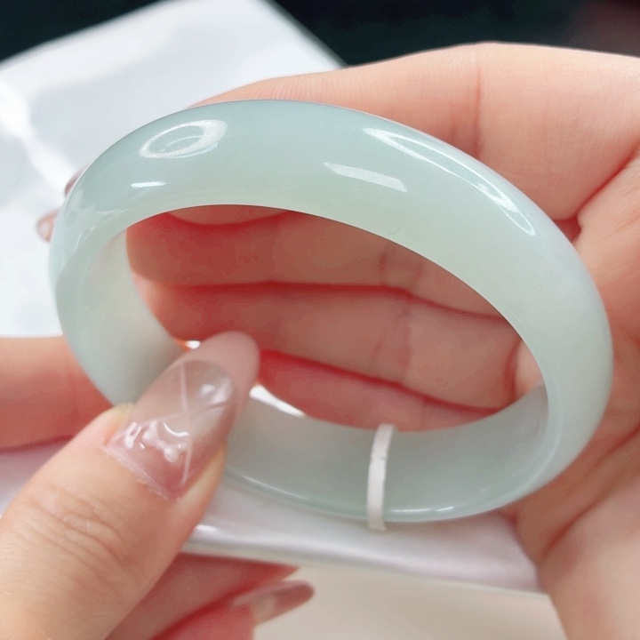 翡翠未镶嵌手镯57x509