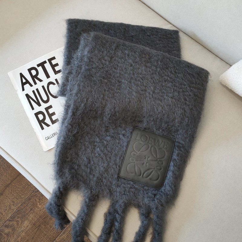 95新 LOEWE/罗意威 【24期免息】灰色马海毛粗流苏围巾52417