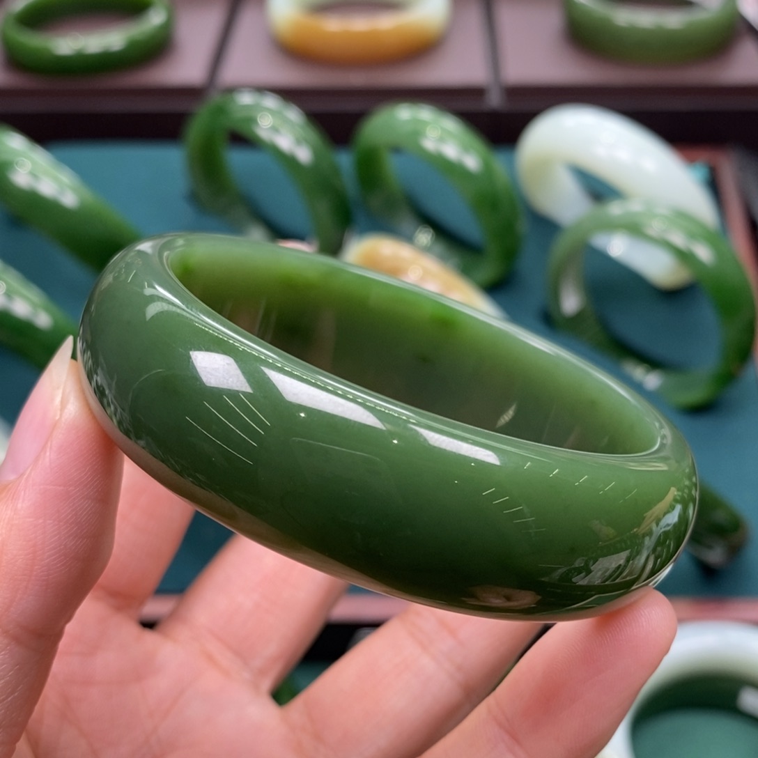 和田玉（碧玉）未镶嵌手镯6162