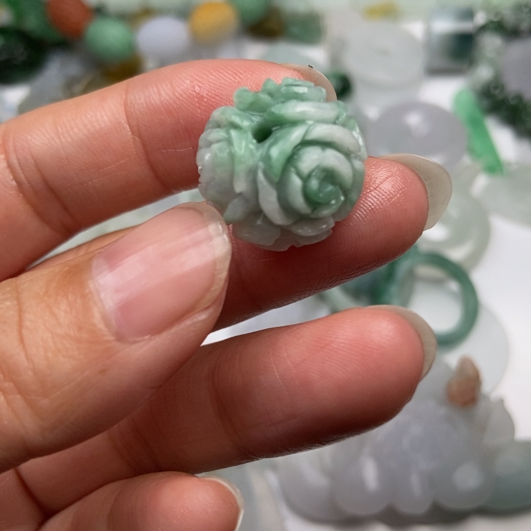 定制翡翠未镶嵌翡翠