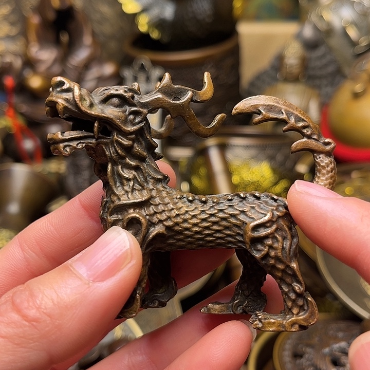 精美铜器批发档口