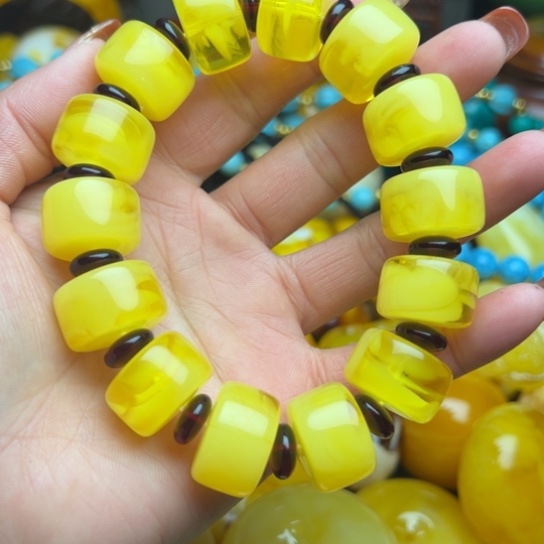 琥珀手串未镶嵌蜜蜡